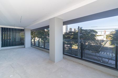 Apartamento à venda com 301m², 4 quartos e 4 vagas Apartamento à venda com 301m², 4 quartos e 4 vagasVaranda