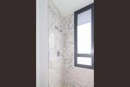 Apartamento à venda com 301m², 4 quartos e 4 vagas Apartamento à venda com 301m², 4 quartos e 4 vagasBanheiro da Suíte 3