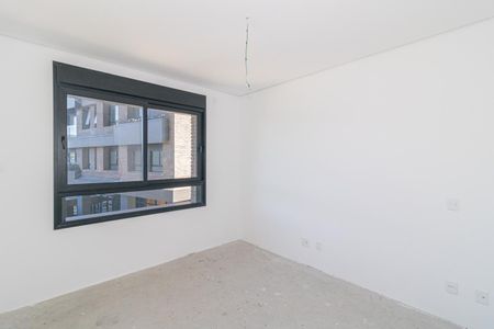 Apartamento à venda com 301m², 4 quartos e 4 vagas Apartamento à venda com 301m², 4 quartos e 4 vagasQuarto Suíte 2
