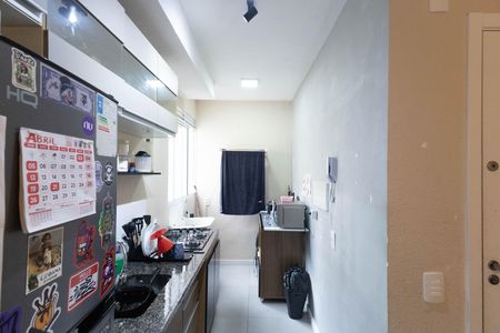Cozinha  de apartamento à venda com 2 quartos, 40m² em Jardim Recanto Verde, São Paulo