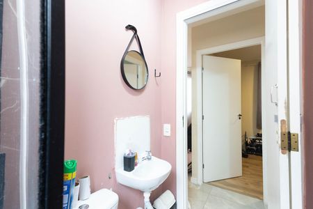 Banheiro  de apartamento à venda com 2 quartos, 40m² em Jardim Recanto Verde, São Paulo
