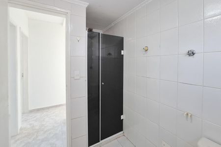 Apartamento à venda com 66m², 2 quartos e 1 vaga Apartamento à venda com 66m², 2 quartos e 1 vagaBanheiro Social