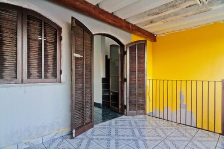 Casa para alugar com 160m², 3 quartos e 1 vaga Casa para alugar com 160m², 3 quartos e 1 vagaVaranda