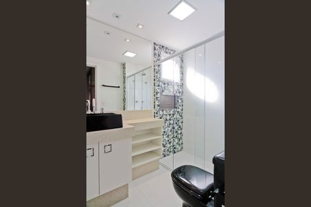 Apartamento à venda com 133m², 3 quartos e 2 vagasBanheiro da Suíte 3
