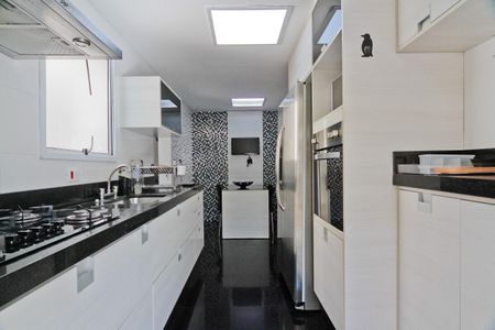 Apartamento à venda com 133m², 3 quartos e 2 vagasCozinha