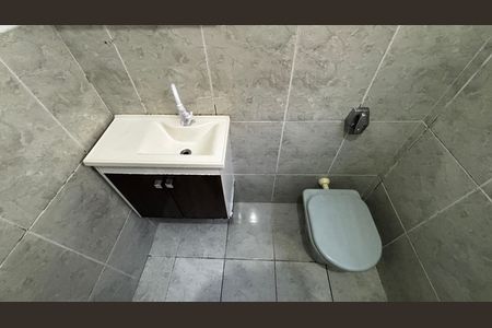 Banheiro de casa para alugar com 2 quartos, 100m² em Vila Humaita, Santo André