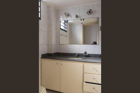 Apartamento para alugar com 120m², 3 quartos e 1 vaga Apartamento para alugar com 120m², 3 quartos e 1 vagaBanheiro da Suíte