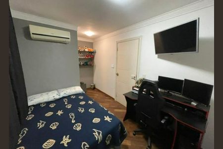 Foto 10 de casa à venda com 4 quartos, 300m² em Vila Mariza Mazzei, São Paulo