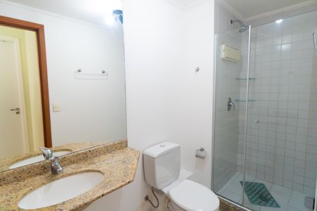 Banheiro de apartamento para alugar com 1 quarto, 47m² em Vila Clementino, São Paulo