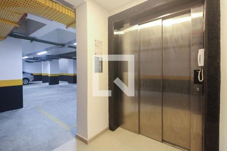 Apartamento à venda com 27m², 1 quarto e sem vaga Apartamento à venda com 27m², 1 quarto e sem vagaÁrea comum - Elevador
