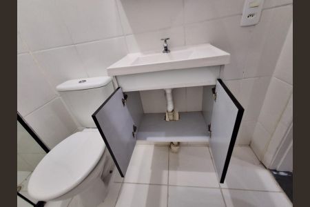 Banheiro de apartamento à venda com 2 quartos, 35m² em Jardim Promissao, São Paulo