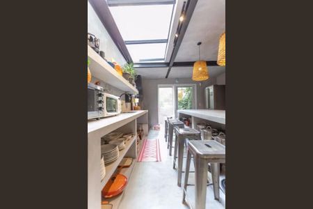 Casa à venda com 3 quartos, 240m² em Pompeia, São Paulo