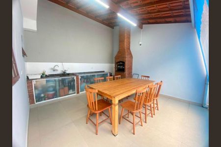 Casa à venda com 166m², 2 quartos e 3 vagas Casa à venda com 166m², 2 quartos e 3 vagasEspaço gourmet com churrasqueira