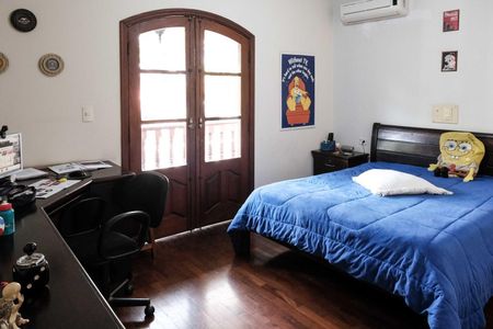 Casa à venda com 540m², 4 quartos e 5 vagas