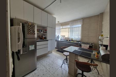 Apartamento à venda com 186m², 3 quartos e 1 vaga Apartamento à venda com 186m², 3 quartos e 1 vagaFoto 03