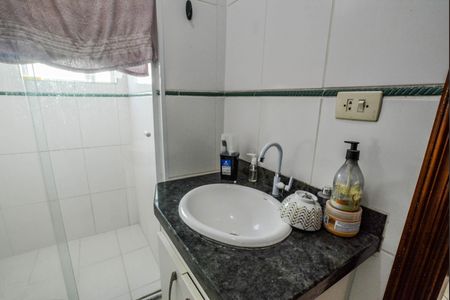 Banheiro da Suíte de casa à venda com 3 quartos, 170m² em Vila Humaita, Santo André