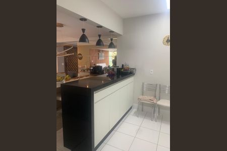 Apartamento à venda com 168m², 3 quartos e 3 vagas