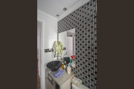Banheiro de apartamento à venda com 2 quartos, 55m² em Alves Dias, São Bernardo do Campo