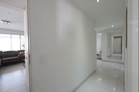 Apartamento para alugar com 242m², 4 quartos e 4 vagasCorredor