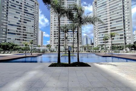 Apartamento para alugar com 242m², 4 quartos e 4 vagas