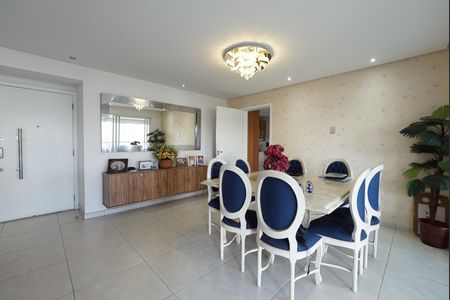 Apartamento para alugar com 242m², 4 quartos e 4 vagasSala