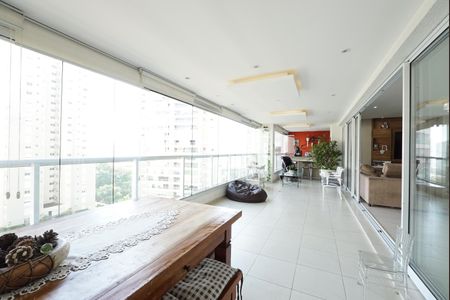 Apartamento para alugar com 242m², 4 quartos e 4 vagasVaranda gourmet