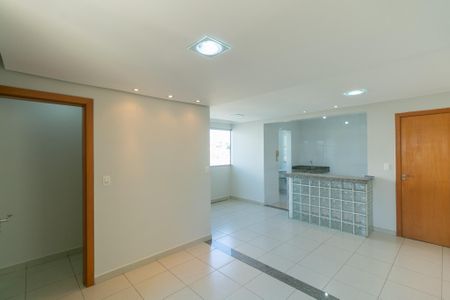Apartamento à venda com 2 quartos, 84m² em Heliópolis, Belo Horizonte