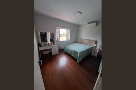 Casa à venda com 200m², 3 quartos e 3 vagas Casa à venda com 200m², 3 quartos e 3 vagasFoto 16