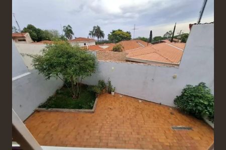 Casa à venda com 200m², 3 quartos e 3 vagas Casa à venda com 200m², 3 quartos e 3 vagasFoto 24