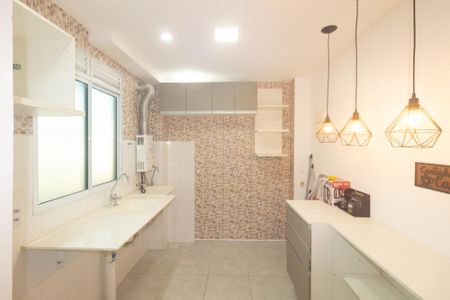 Apartamento à venda com 40m², 2 quartos e 1 vaga Apartamento à venda com 40m², 2 quartos e 1 vagaCozinha e Área de Serviço