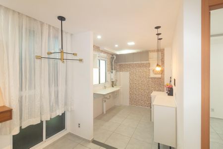 Apartamento à venda com 40m², 2 quartos e 1 vaga Apartamento à venda com 40m², 2 quartos e 1 vagaCozinha e Área de Serviço