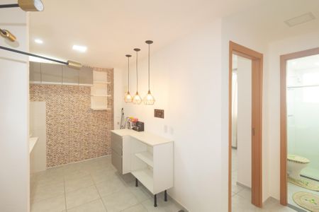 Apartamento à venda com 40m², 2 quartos e 1 vaga Apartamento à venda com 40m², 2 quartos e 1 vagaCozinha e Área de Serviço