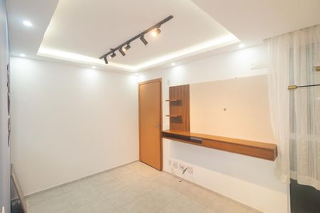 Apartamento à venda com 40m², 2 quartos e 1 vaga Apartamento à venda com 40m², 2 quartos e 1 vagaSala