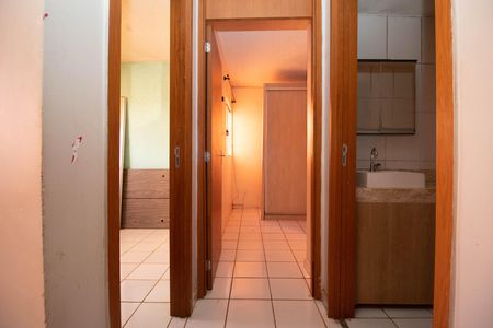 Corredor de apartamento à venda com 2 quartos, 55m² em Riacho Fundo Ii, Brasília