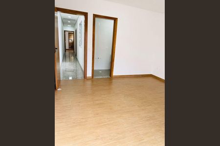Casa à venda com 3 quartos, 220m² em Vila Esperança, São Paulo