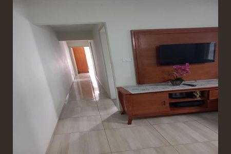 Casa à venda com 242m², 3 quartos e 2 vagas
