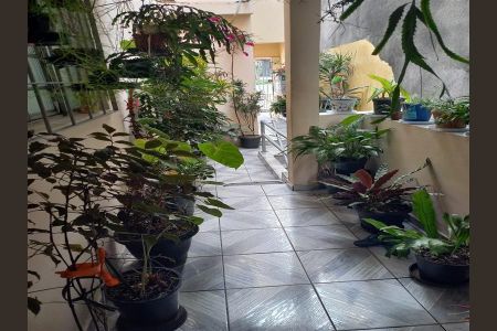 Casa à venda com 242m², 3 quartos e 2 vagas