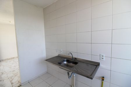Cozinha de apartamento à venda com 2 quartos, 44m² em Parque Ipe, São Paulo