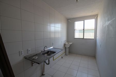 Cozinha de apartamento à venda com 2 quartos, 44m² em Parque Ipe, São Paulo