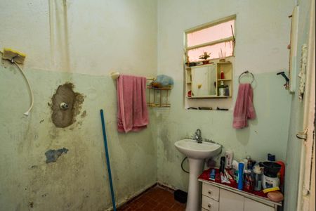 Casa à venda com 90m², 2 quartos e 2 vagas Casa à venda com 90m², 2 quartos e 2 vagasBanheiro