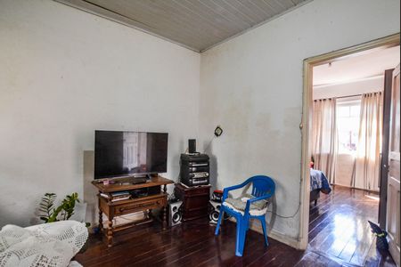 Casa à venda com 90m², 2 quartos e 2 vagas Casa à venda com 90m², 2 quartos e 2 vagasSala