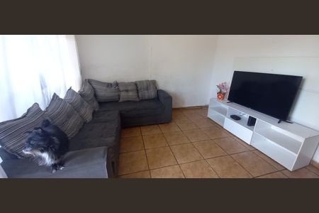 Casa à venda com 200m², 2 quartos e 1 vaga