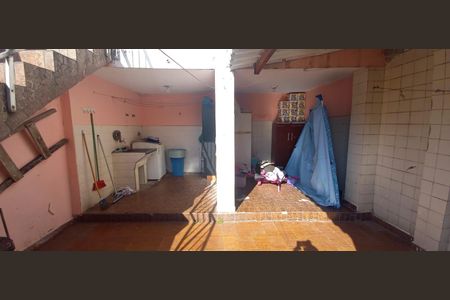 Casa à venda com 200m², 2 quartos e 1 vaga