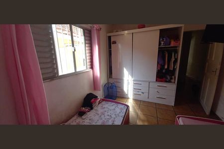 Casa à venda com 200m², 2 quartos e 1 vaga