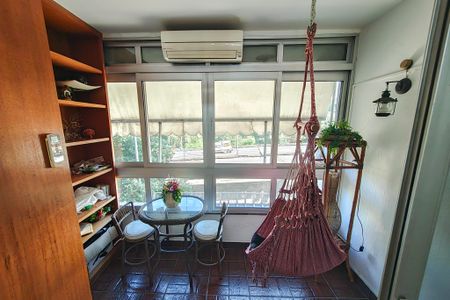Sala de apartamento para alugar com 2 quartos, 95m² em Laranjeiras, Rio de Janeiro