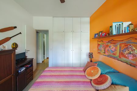 Apartamento para alugar com 95m², 2 quartos e 1 vaga Apartamento para alugar com 95m², 2 quartos e 1 vagaQuarto