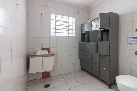 Casa para alugar com 300m², 3 quartos e 4 vagas Casa para alugar com 300m², 3 quartos e 4 vagasBanheiro 2