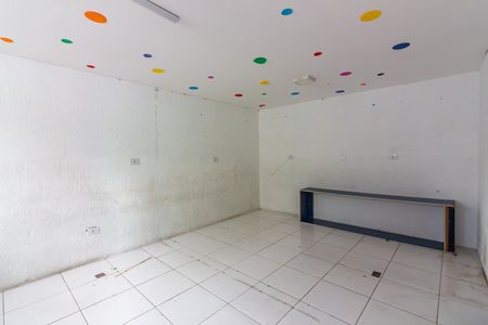 Casa para alugar com 300m², 3 quartos e 4 vagas Casa para alugar com 300m², 3 quartos e 4 vagasQuintal