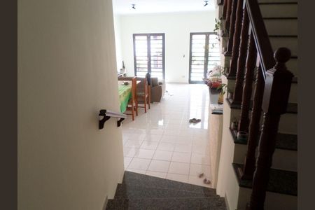 Casa à venda com 3 quartos, 180m² em Jardim Santa Mena, Guarulhos