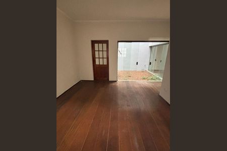 Casa à venda com 4 quartos, 250m² em Jardim Maria Helena, Guarulhos